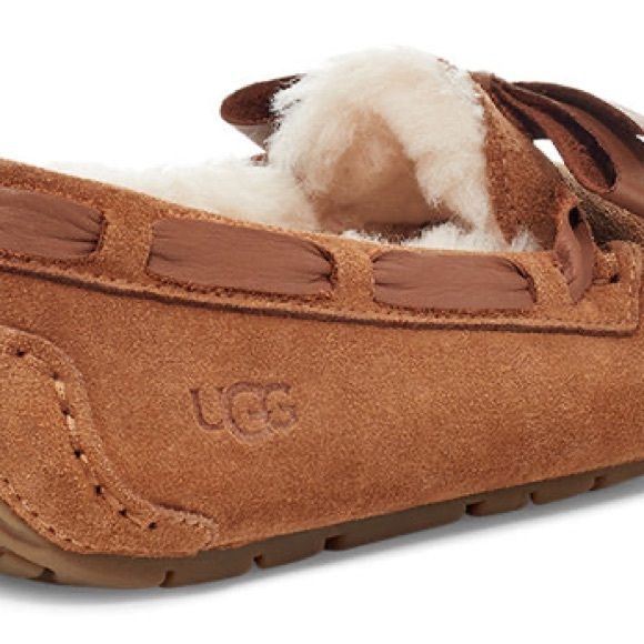 UGG Dakota Leather Bow Brown Slippers - Picture 4 of 9